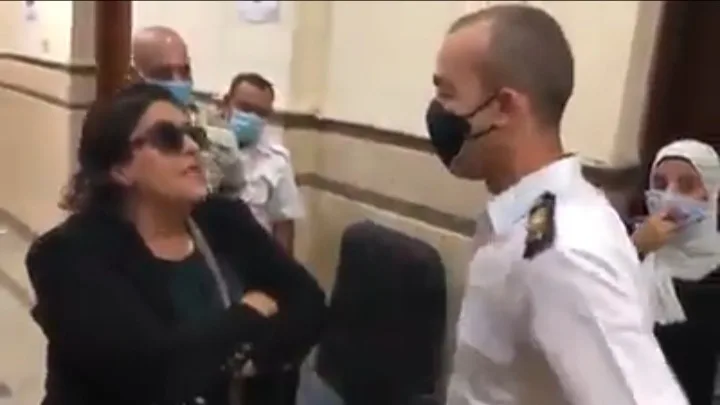 بعد إخلاء سبيلها .. ٣ أسئلة هامة لابد أن تجيب عليهم سيدة المحكمة