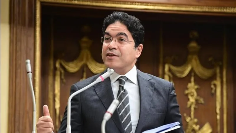النائب ضياء الدين داوود يكشف تطورات حالة البحارة المصريين بعد قصف سفينة في أوكرانيا