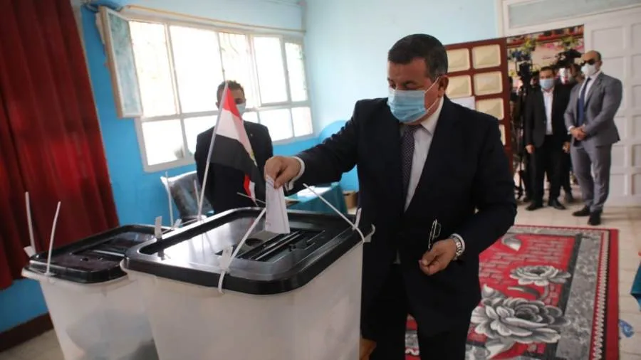 انتخابات مجلس النواب.. وزير الدولة للإعلام يدلي بصوته في لجنته الانتخابية بالقاهرة الجديدة