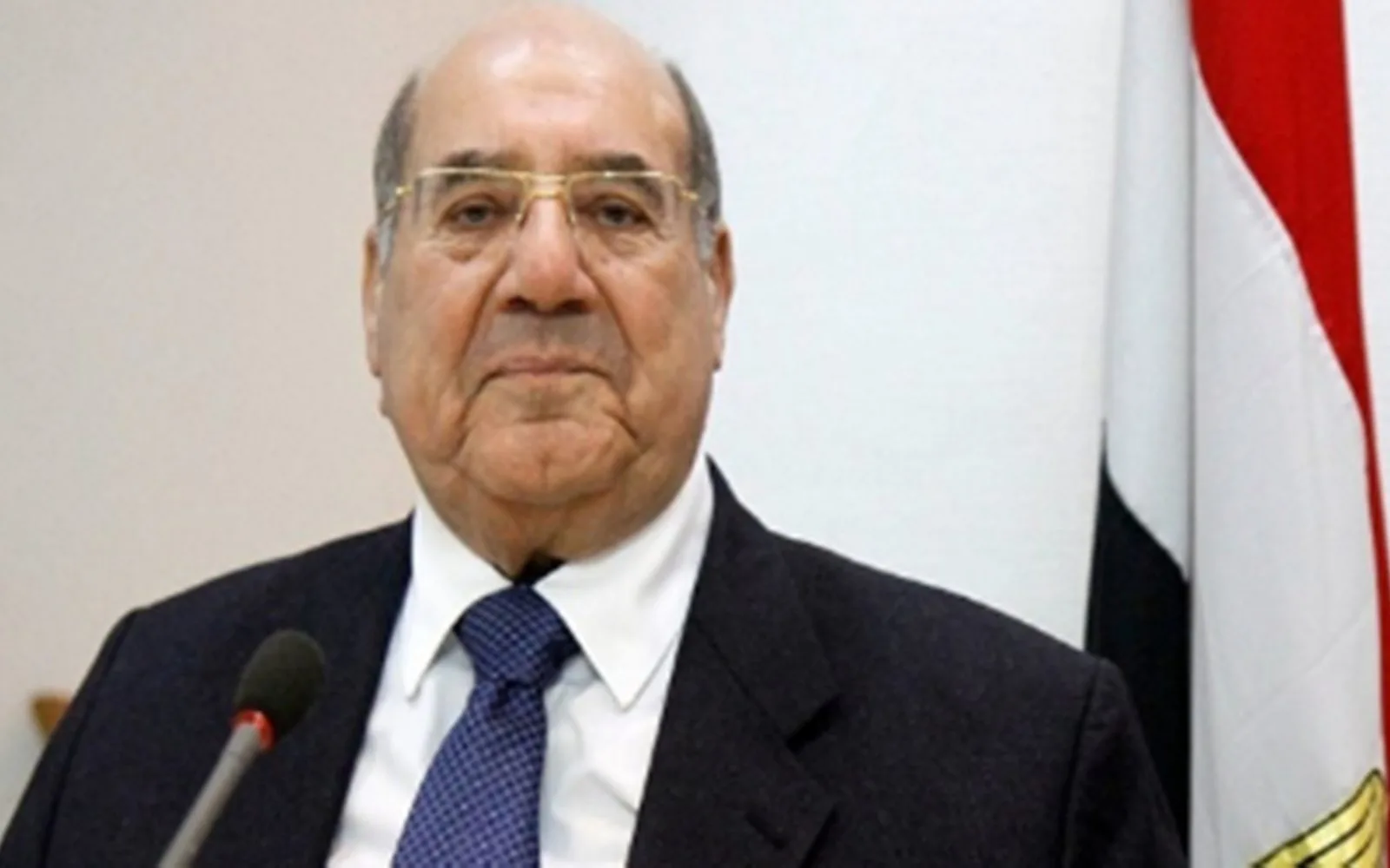 ماذا فعل رئيس مجلس الشيوخ أثناء الإدلاء بصوته في انتخابات مجلس النواب (فيديو)