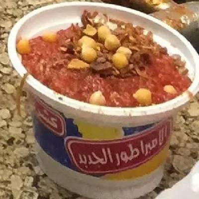 علبة "كشري بالدقة".. "خناقة" أمام لجنة انتخابية تنتهي بالضرب والسب "فيديو"