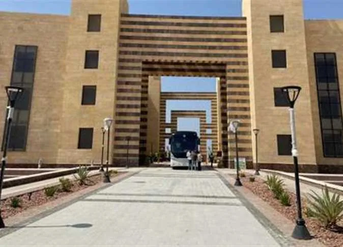 شطبنا خلاص....التعليم العالي: غدًا إنتهاء فترة التسجيل في الجامعات الأهلية للتقدم لاختبارات القبول