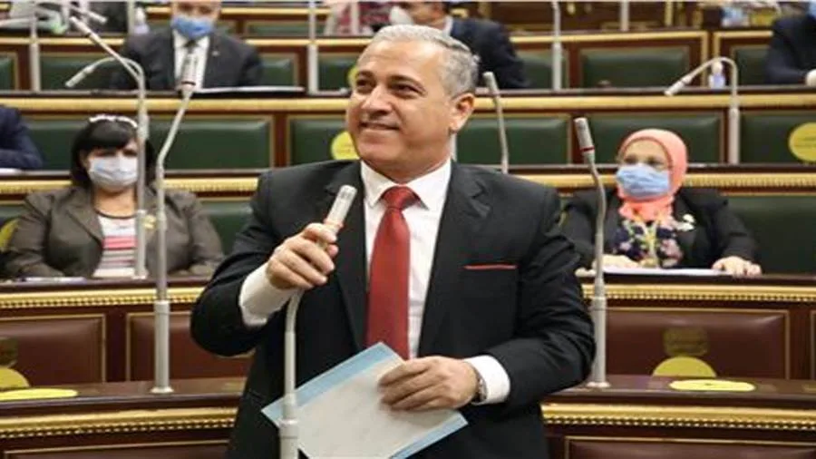 "يا فرحتك يا مصر".. في ظل الخسائر المستمرة في الصحف القومية تجديد الثقة في قياداتها