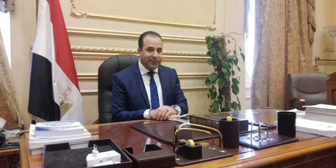رئيس "اتصالات البرلمان" يحتفل بـ"صفر كورونا" في القليوبية (التفاصيل)