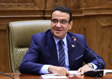 إشاعة بإنسحابه مع بدء انتخابات المصريين في الخارج .. متحدث البرلمان في "ورطة"