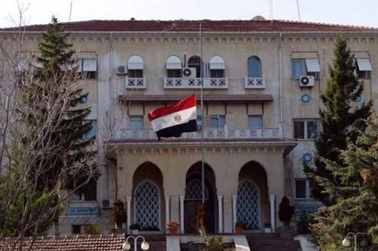 بالبريد.. المصريون في الكويت يبدأون اختيار أعضاء مجلس الشيوخ