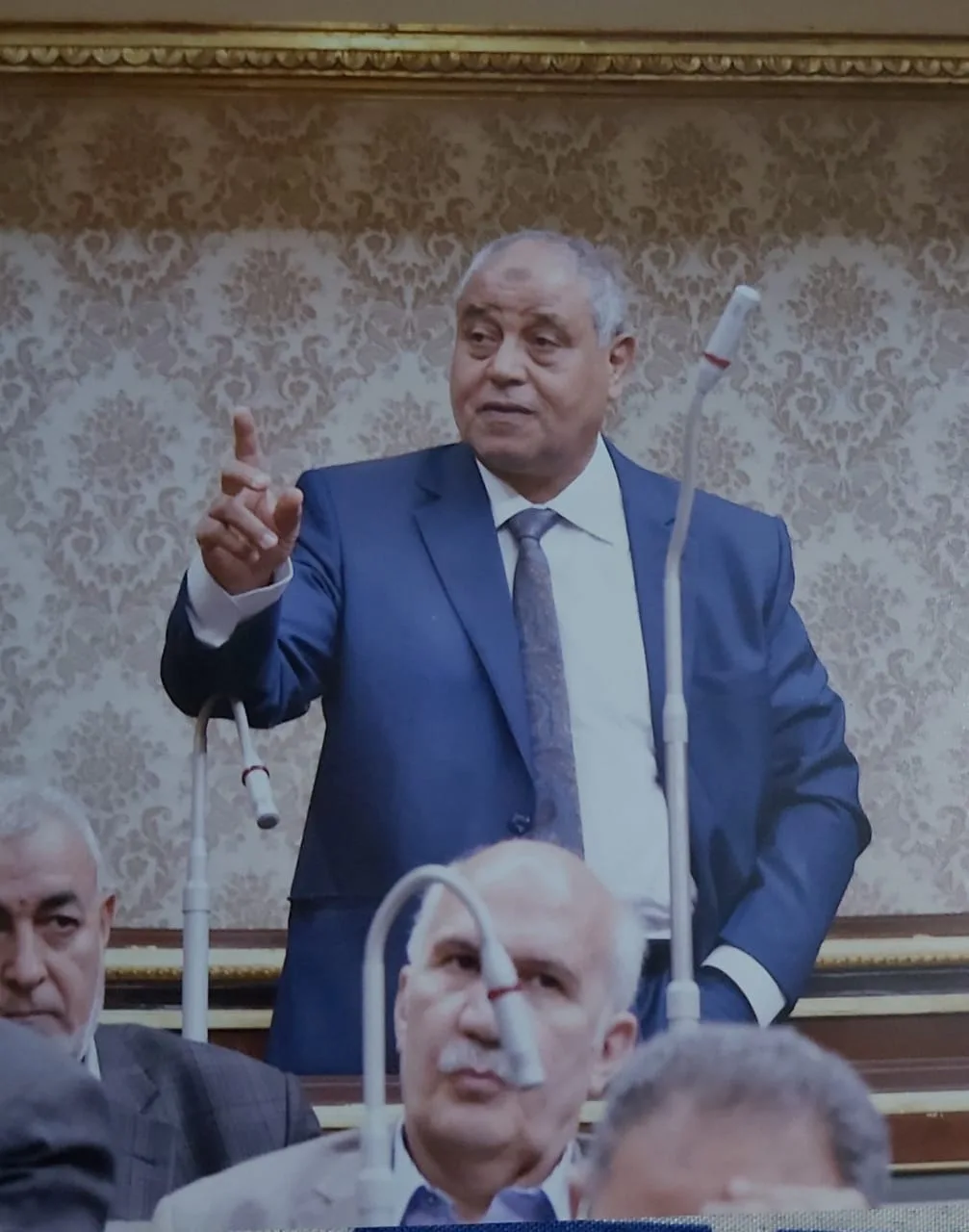 لماذا أغضب وزير النقل "شعب الصعيد"؟.. وبرلماني يحذر من رد الفعل