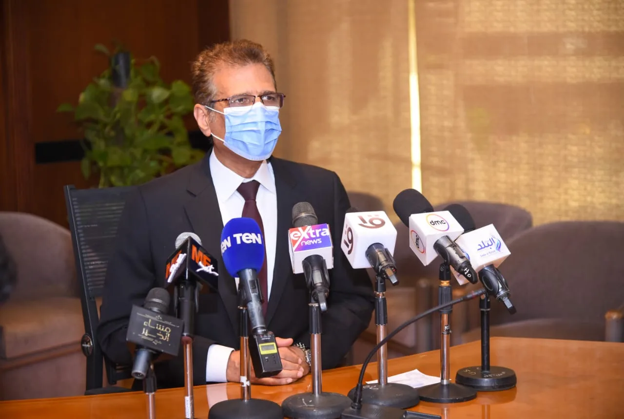 طريقة التصويت والمستندات.. "الهجرة" تتلقى استفسارات المصريين بالخارج حول انتخابات النواب