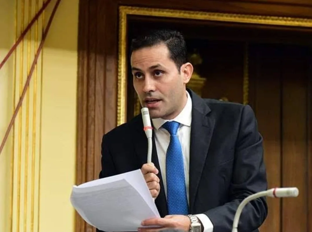 النائب المعارض أحمد طنطاوي يبحث عن "حراس الأمل" فى اليوم الثاني لانتخابات النواب