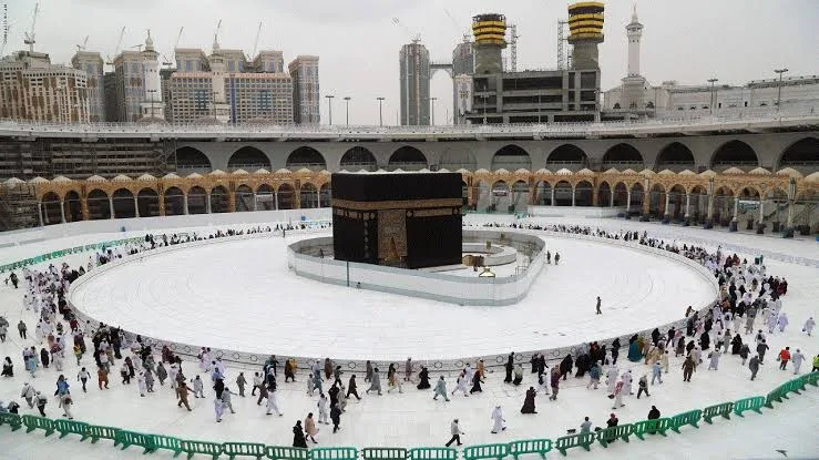 مين هيحاسب بعد كده؟.. ٧ آلاف جنيه تدفعها شركات العمرة للحكومة (التفاصيل)