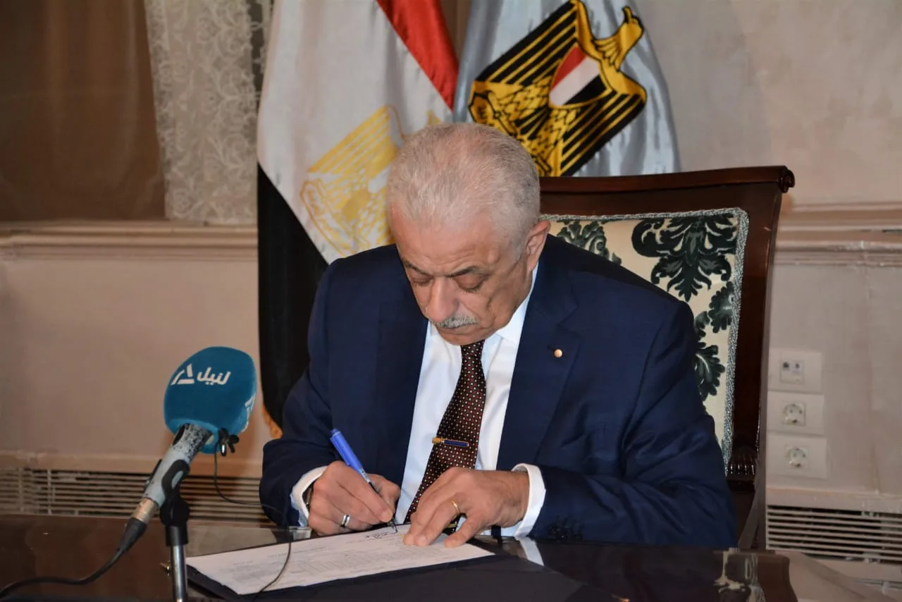 عنده نت أو معندوش.. تعرف على خطة “التعليم” لخدمة الطلاب لو قفلوا المدارس
