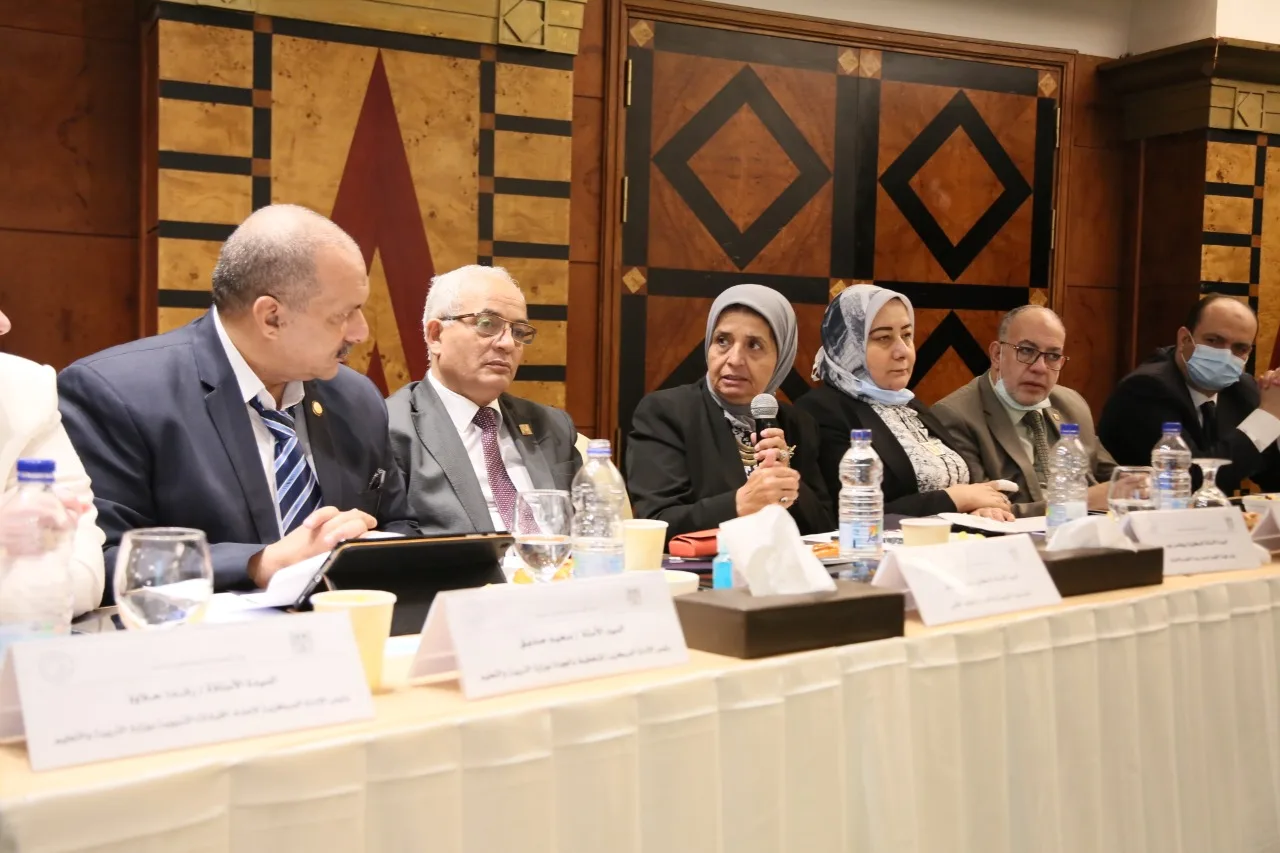 أول ملامح العام الدراسي الجديد..حجازي: لا تخفيض في المناهج أو في ساعات الدراسة
