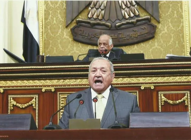 بعد أزمة القائمة الوطنية.."نائب رئيس حزب الوفد" لـ الشباب: يجب التمسك بالمبادئ وليس الأشخاص