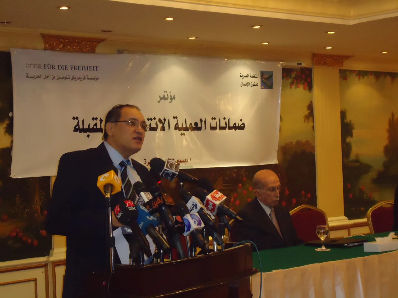 ورحل حافظ أبو سعدة.. رجل الدفاع عن الحقوق والحريات