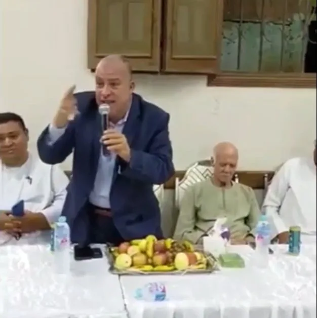 بالفيديو.. على طريقة مرتضى منصور مرشح يهدد المنافسين "معايا مستندات تحبس مصر كلها"