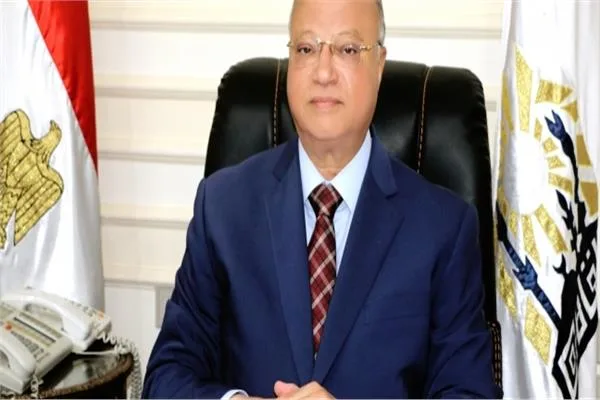أعداء الوطن كدابين.. محافظة القاهرة:إنزال آثاث منازل في العشوائيات من الشباك لبعض المناطق فقط