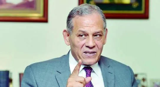 بعد إسقاط عضوية لتسريب معلومات "سرية للغاية".. "السادات" يترشح للانتخابات من جديد