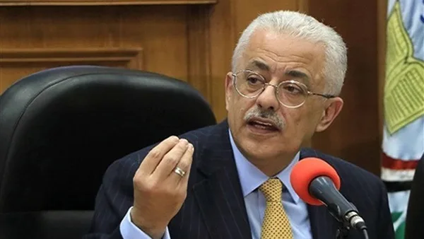 بالأسماء..وزير التربية والتعليم يُعلن أوائل الثانوية العامة