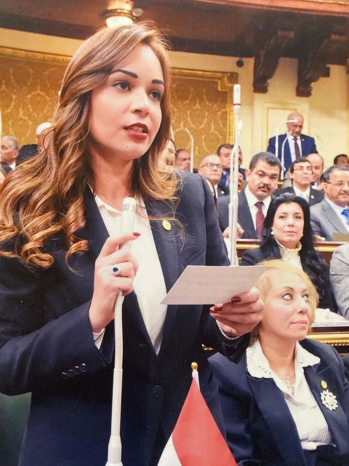 سامحوني لو أخطأت.. النائبة سعاد المصري تنشر كشف حساب لـ 5 أعوام في البرلمان