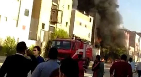 "حريق العاشر".. الحماية المدنية تكافح النيران في مصنع التنر
