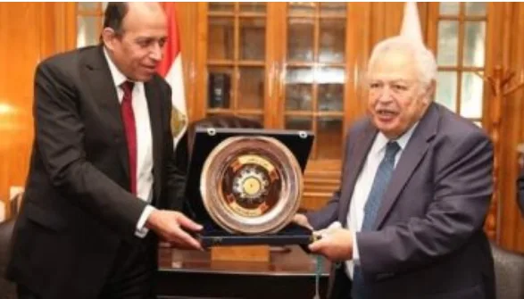 "أنت عالم وفقيه".. تفاصيل لقاء رئيس نادي القضاة ونقيب المحامين المنتخب