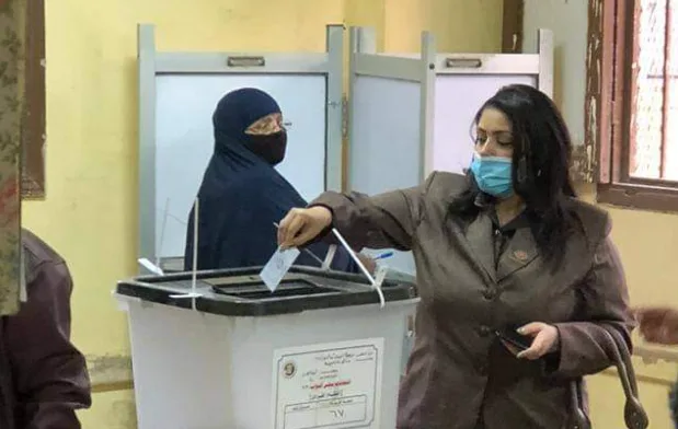 "متابعة وتصويت".. نواب تنسيقية شباب الأحزاب يدلون بأصواتهم في إعادة النواب