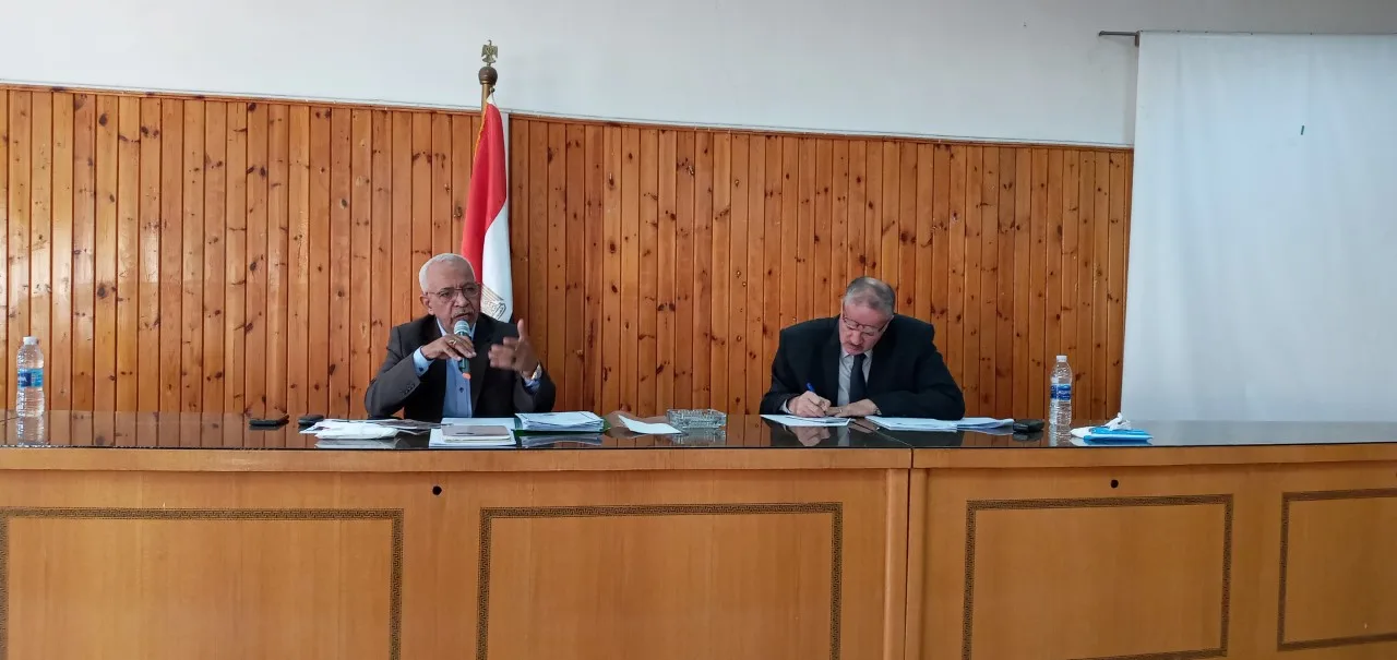 "مخالفة صريحة للدستور".. اللجان النقابية للعاملين بالبناء والأخشاب ترفض لائحة "قطاع الأعمال"