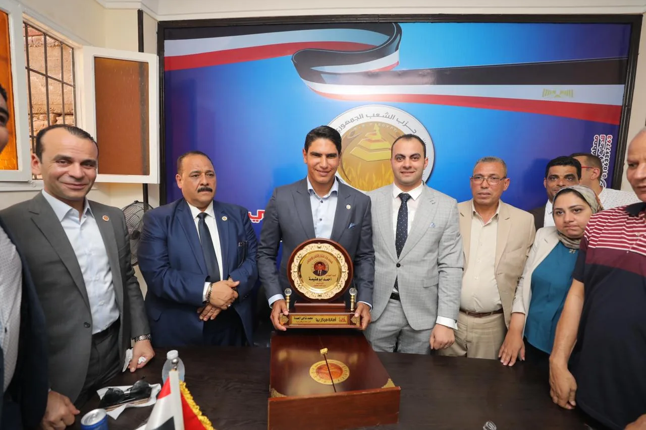 عمل "شمشمون" فهدم المعبد على دماغه.. "عبده مشتاق" يهدم أحلامه الانتخابية (التفاصيل بالفيديو)
