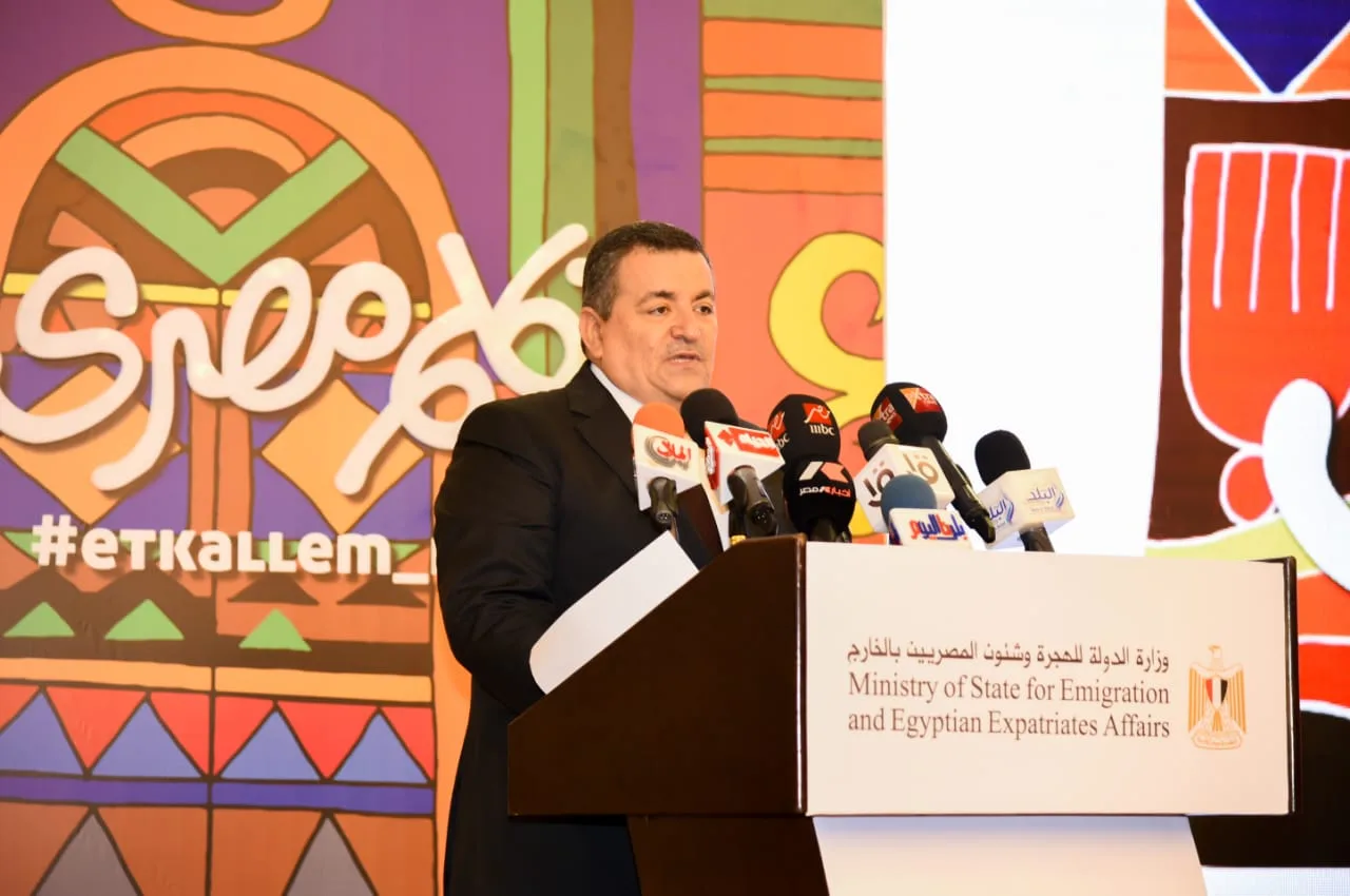"مش عارف أتواصل مع الأجيال الجديدة".. وزير الإعلام: ضعف التعليم أهمل اللغة العربية