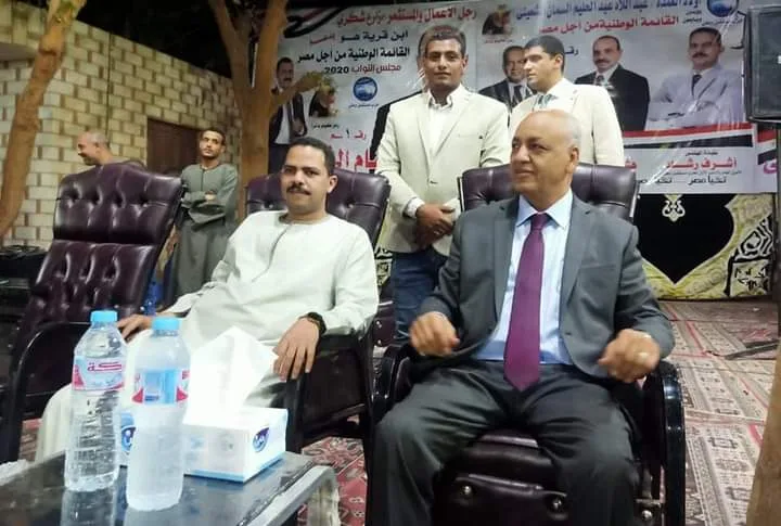 بالجلابية و بالبدلة.. "القائمة الوطنية" في مؤتمر حاشد بنجع حمادي