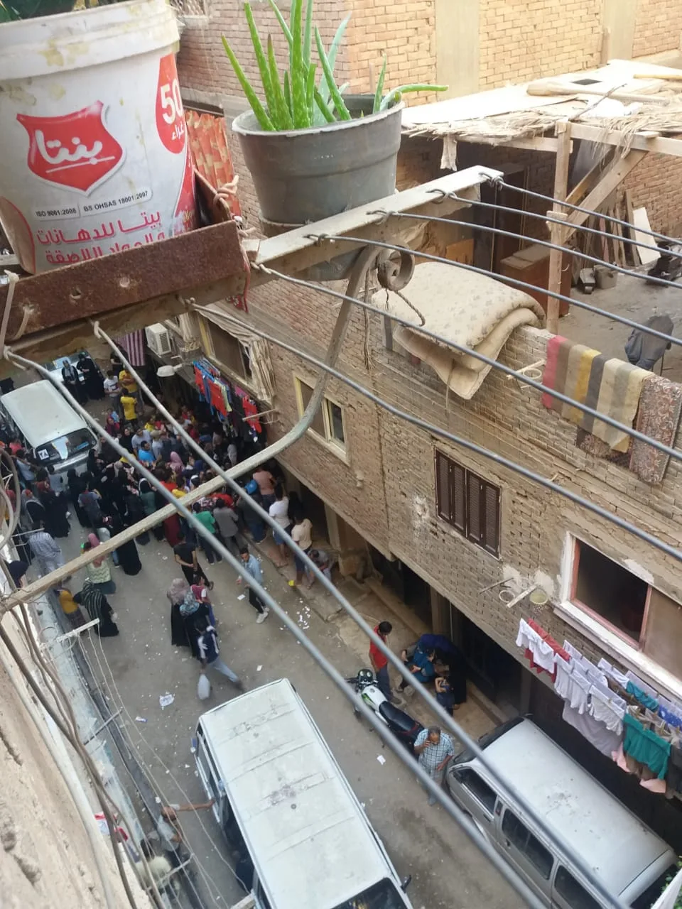 هي مش سايبه.. الشرطة تتصدي لمحاولات مرشحين تقديم "محفزات مالية" للناخبين (فيديو وصور)
