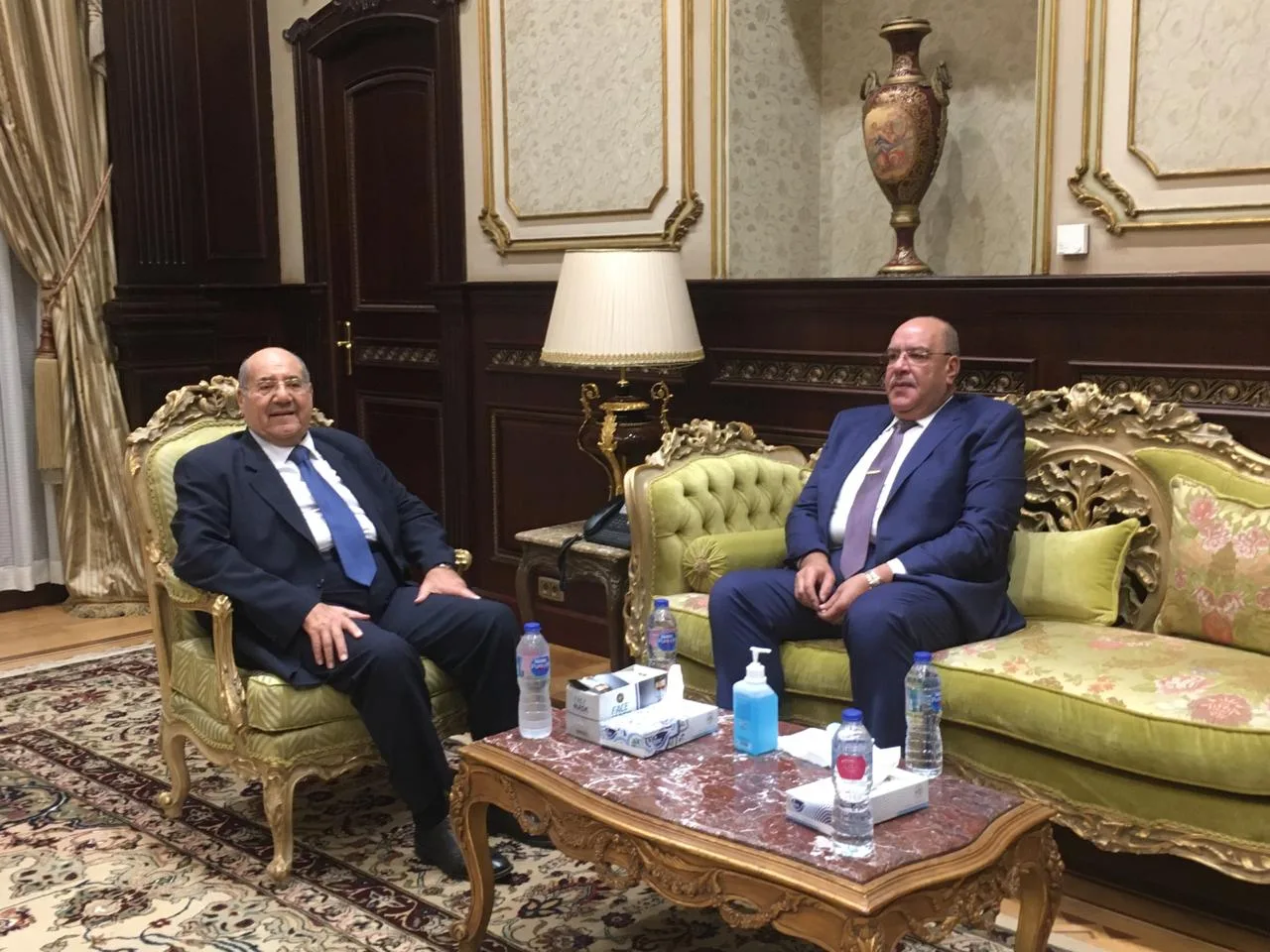 رئيس الجهاز المركزي للمحاسبات يهنئ المستشار عبد الوهاب عبد الرازق برئاسة الشيوخ